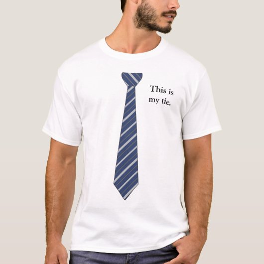 "Dit is mijn Stropdas" Dark Blue Stripes Fake Neck T-shirt (Voorkant)