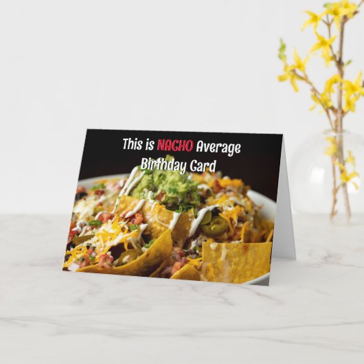 Dit is NACHO Gemiddelde Verjaardag Kaart Gepersona (Gele Bloem)