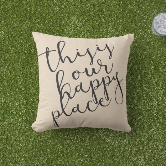 Dit is onze gelukkige plek|Cotton Fabric Textured Buitenkussen (Gras)