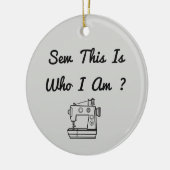 Dit is wie ik ? ben keramisch ornament (Links)