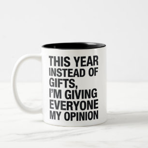Dit jaar geef ik iedereen in plaats van een cadeau tweekleurige koffiemok