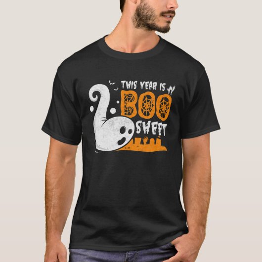Dit jaar is Boo Sheet - Ghost Halloween Meme Gift T-shirt (Voorkant)