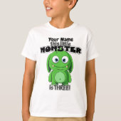 Dit kleine monster is drie t-shirt (Voorkant)