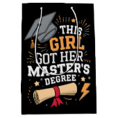 Dit meisje behaalde haar masterdiploma afstuderen medium cadeauzakje (Voorkant)