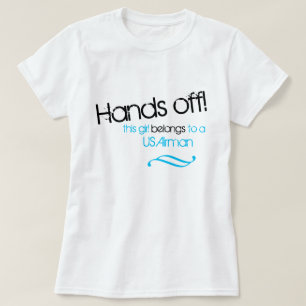 Dit meisje behoort tot een Airman T-shirt