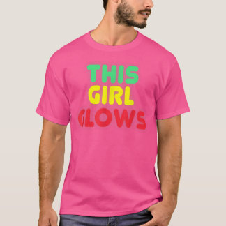 Dit meisje gloeit 80's Retro Neon Party T-Shirt Co