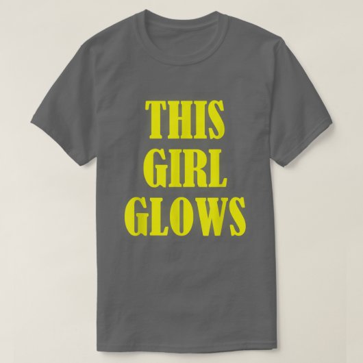 Dit meisje gloeit 80's Retro Neon Party T-Shirt Co (Design voorkant)