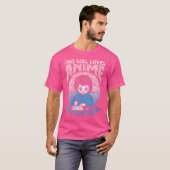 Dit meisje houdt van anime en het schetsen van een t-shirt (Voorkant volledig)