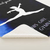 Dit meisje houdt van Gymnastiek zwart, blauw, wit Sherpa Deken (3/4)