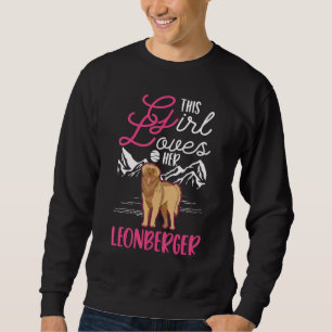 Dit meisje houdt van haar Leonberger meisje Trui