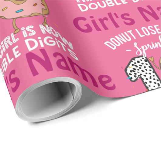 Dit meisje is nu 10e verjaardag donut met twee cij cadeaupapier (Rol Hoek)