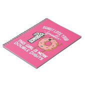 Dit meisje is nu 10e verjaardag donut met twee cij notitieboek (Linkerzijde)