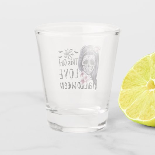 Dit meisje is verliefd op Halloween Shot Glas (Achterkant)