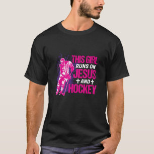 Dit Meisje Loopt Op Jezus En Hockey I Hockey Spele T-shirt