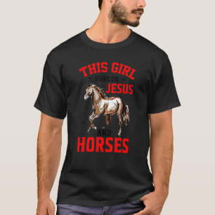 Dit meisje loopt op Jezus en paarden die Christeli T-shirt