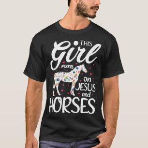 Dit meisje loopt op Jezus en Paarden T-shirt Paard