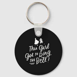 Dit meisje moet de bell Chemo Afstudeerder Breast Sleutelhanger