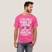 Dit meisje rent op Jezus en bergbeklimmen T-shirt (Voorkant volledig)