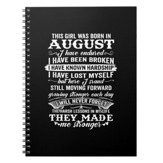 Dit meisje werd geboren in augustus 2010. notitieboek (Voorkant)