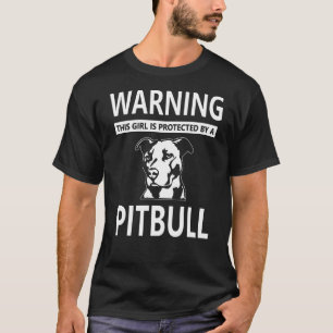Dit meisje wordt beschermd door een pitbull t-shirt