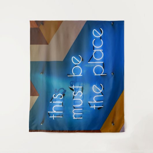 Dit moet de plaats zijn waar NEON Sign Funny Wandkleed (Voorkant)