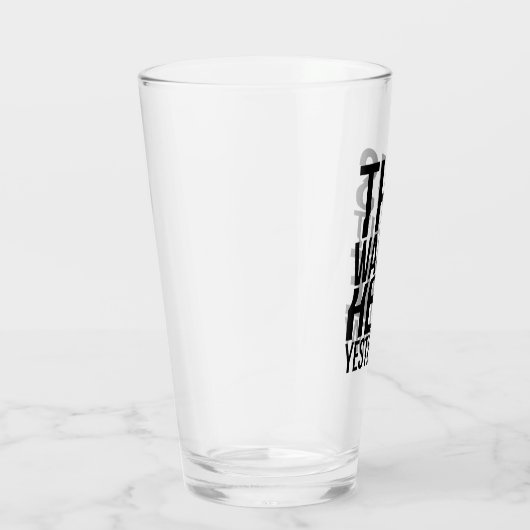 Dit was er gisteren niet - Reality Glitch Glas (Rechts)