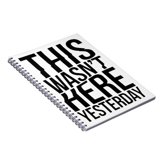 Dit was er gisteren niet - Reality Glitch Notitieboek (Rechterzijde)