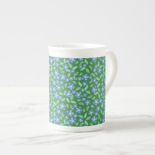 Ditsy Bright Blue Periwinkles op Green Floral Porselein Kop