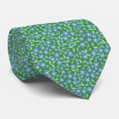 Ditsy Bright Blue Periwinkles op Green Floral Stropdas (Opgerold)