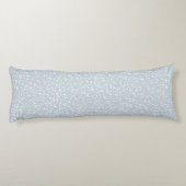 Ditsy Dots Pattern - White on Dusty Blue Lichaamskussen (Achterkant)
