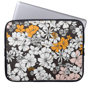 Ditsy Floral: kleurrijke donkere achtergrond. Laptop Sleeve
