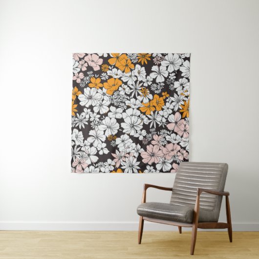 Ditsy Floral: kleurrijke donkere achtergrond. Wandkleed (In situ)