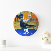 DIVA IN BLAUW, BEAUTY MODE MONOGRAM GROTE KLOK (Huis)