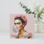 Diva met bloemensjaal die bubbelgom blaast kaart (Staand voorkant)