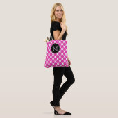 Diva Roze en Witte Stippen met Zwarte Monogram Tote Bag (Op model)