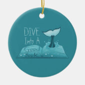 Dive in een Good Book Keramisch Ornament (Voorkant)