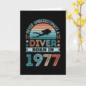 Diver born 1977 50th Birthday Diving Gift Dive Fan Kaart (Gele Bloem)