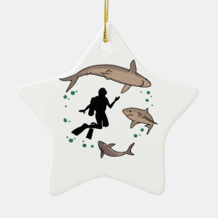 Diver en haaien keramisch ornament