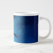 Diver onderwater grote koffiekop (Rechts)