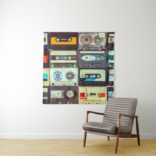 Diverse  audiocassettes wandkleed (In situ)