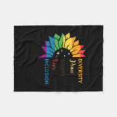 Diversiteit Vrede Equity Liefde Inclusie – Rainbow Fleece Deken (Voorkant (Horizontaal))