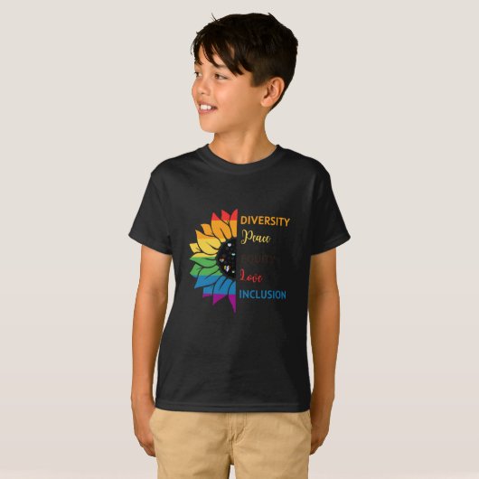 Diversiteit Vrede Equity Liefde Inclusie – Rainbow T-shirt (Voorkant volledig)