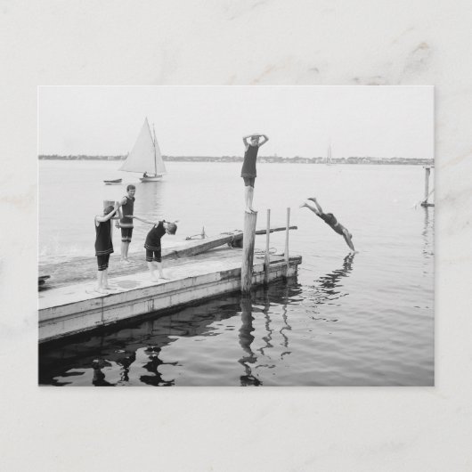 Diving Off the Pier, 1904 Briefkaart (Voorkant)