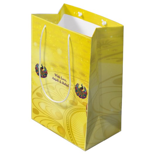 Diwali Gele Mandala Lamp Peacock gepersonaliseerd Medium Cadeauzakje (Achterkant Gekanteld)