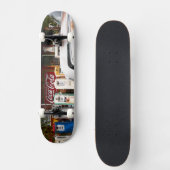 Dixon, New Mexico, Verenigde Staten. Oldtimer Skateboard (Voorkant)