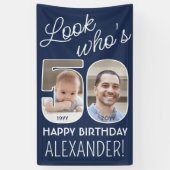 DIY Kleuren · Kijk Wie is 50 Verjaardagsfeest 2 Fo Spandoek (Verticaal)