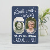 DIY Kleuren · Kijk Wie is 60 Verjaardagsfeest 2 Fo Kaart (Staand voorkant)