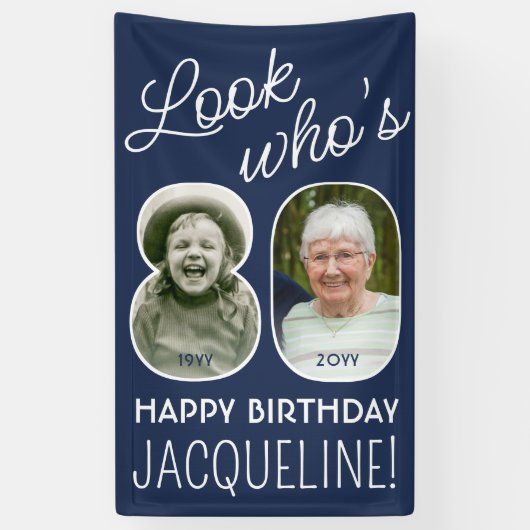 DIY Kleuren · Kijk Wie is 80 Verjaardagsfeest 2 Fo Spandoek (Verticaal)
