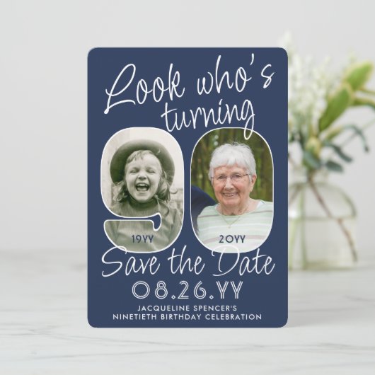 DIY Kleuren · Kijk Wie is 90 Verjaardagsfeest 2 Fo Save The Date (Staand voorkant)