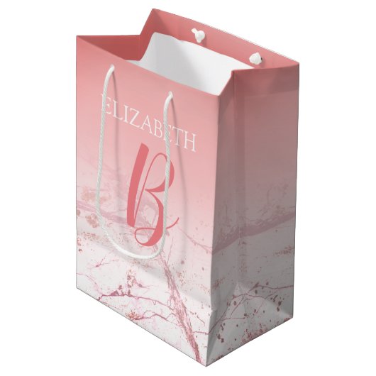DIY Naam & Monogram Script Ombre Koraal & Abstract Medium Cadeauzakje (Voorkant Gekanteld)